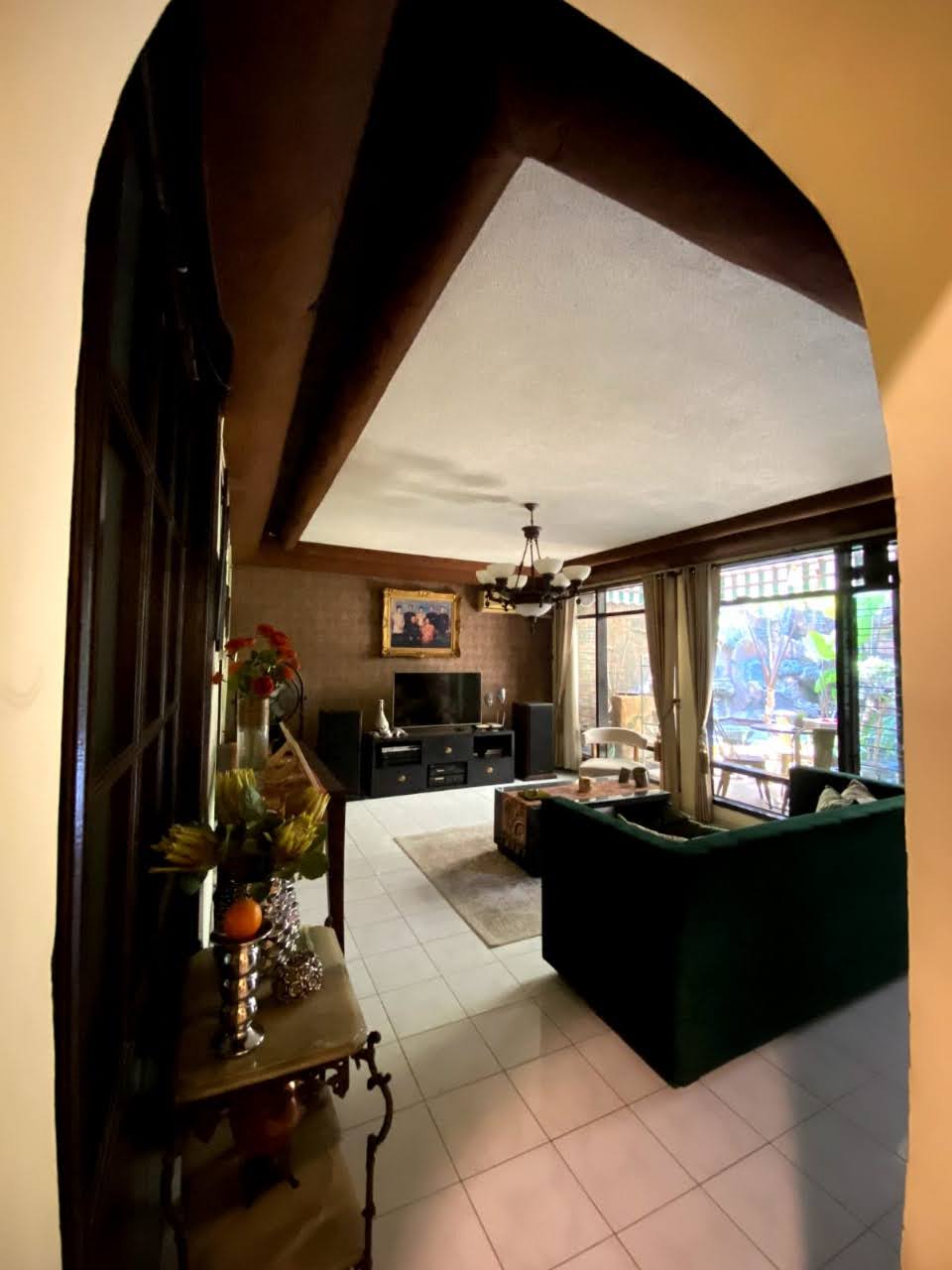 Dijual Rumah Raya Mulyosari